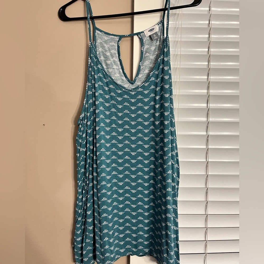 Old Navy size XL flowy tank